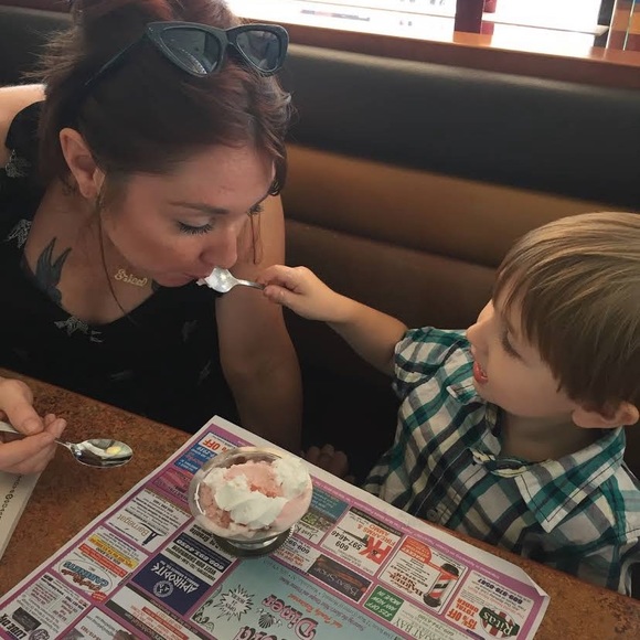 Meet your Posher, Erica - Picture 5 of 6